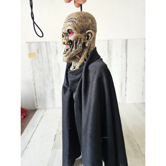 Paper magic mini zombie skeleton scary hanging Halloween prop office home decor - Picture 2 of 7